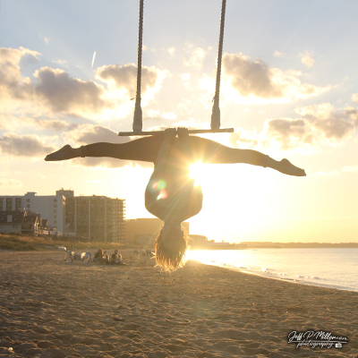 Fun Aboard - Keren Maceira Trapeze