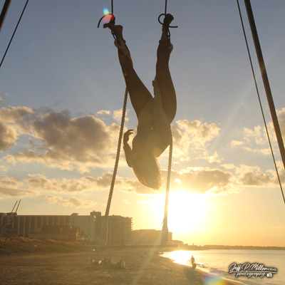 Fun Aboard - Keren Maceira Trapeze