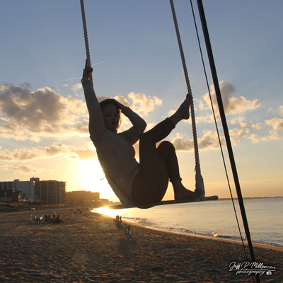 Fun Aboard - Keren Maceira Trapeze