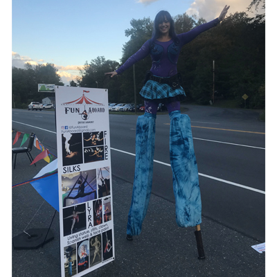 Fun Aboard - Keren Maceira Stilts